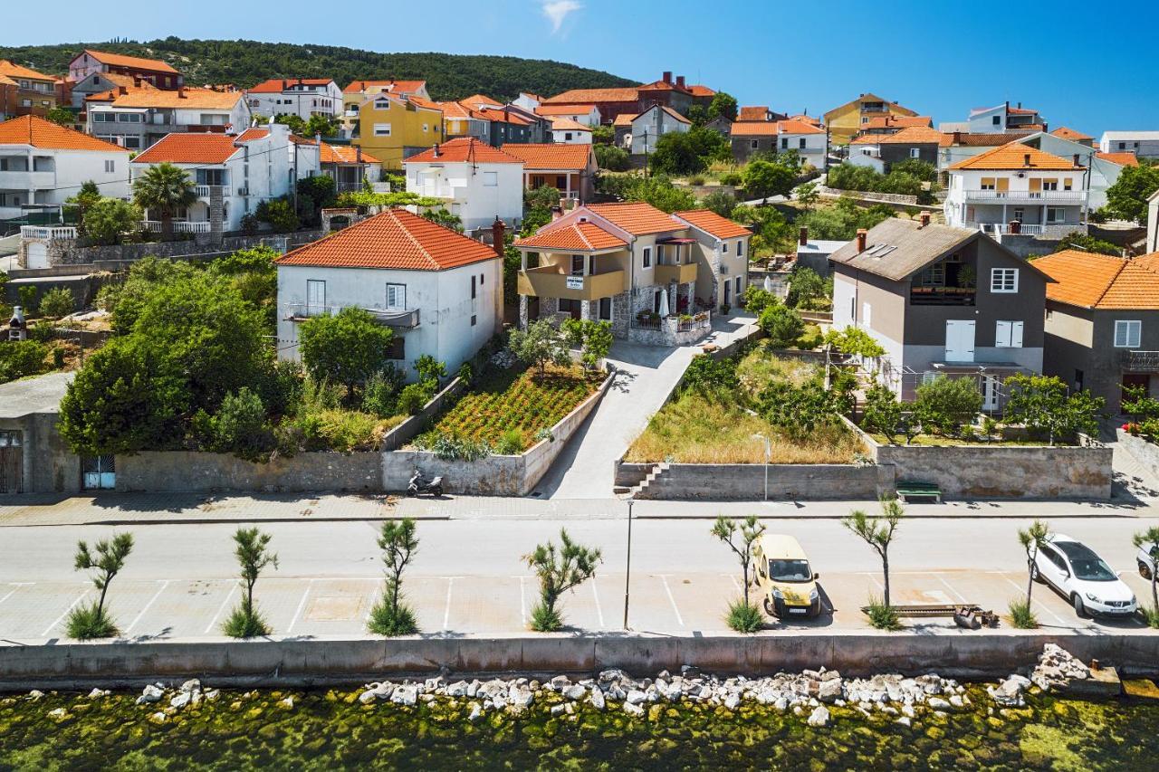 Stone House On The Batalaza Beach - Kali Kültér fotó